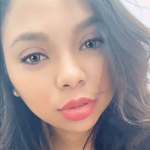 Meet your Posher, Liza